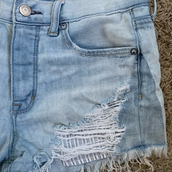 AE Hi-Rise Festival size 2 cutoff blue jean shorts - Picture 3 of 5